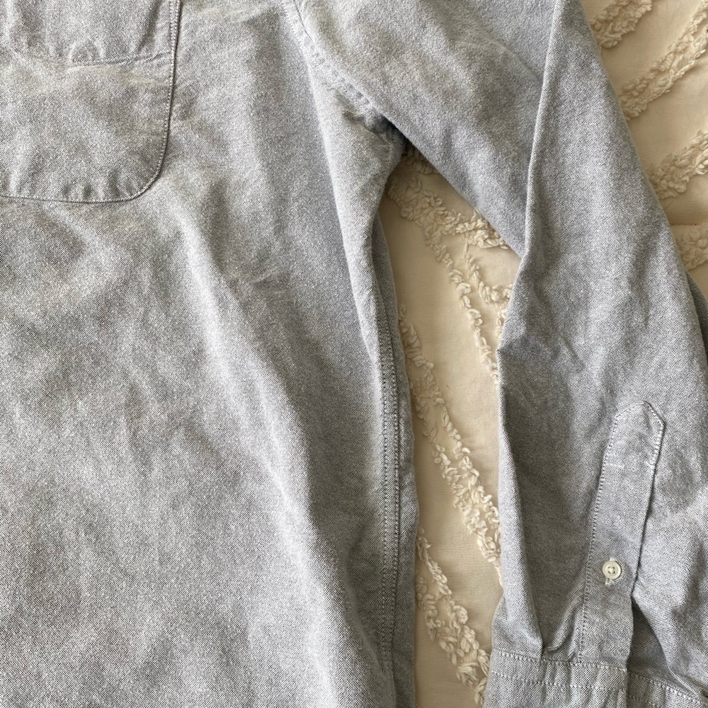 American Eagle Outfitters Light Gray Casual Button-Down Shirt - Picture 5 of 6